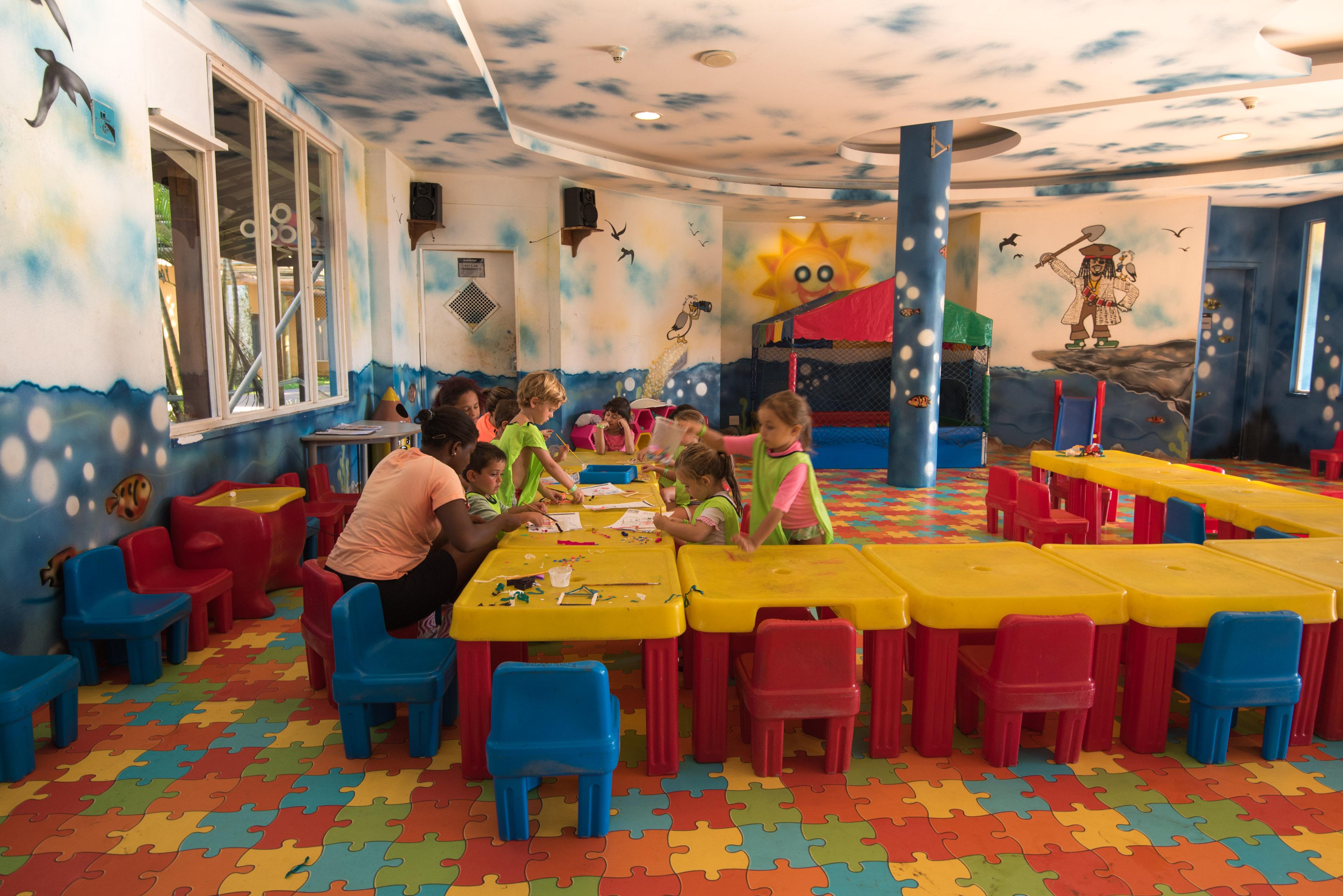 Vila Gale Eco Resort Angra Ангра-дус-Рейс Екстер'єр фото The children's club at the hotel