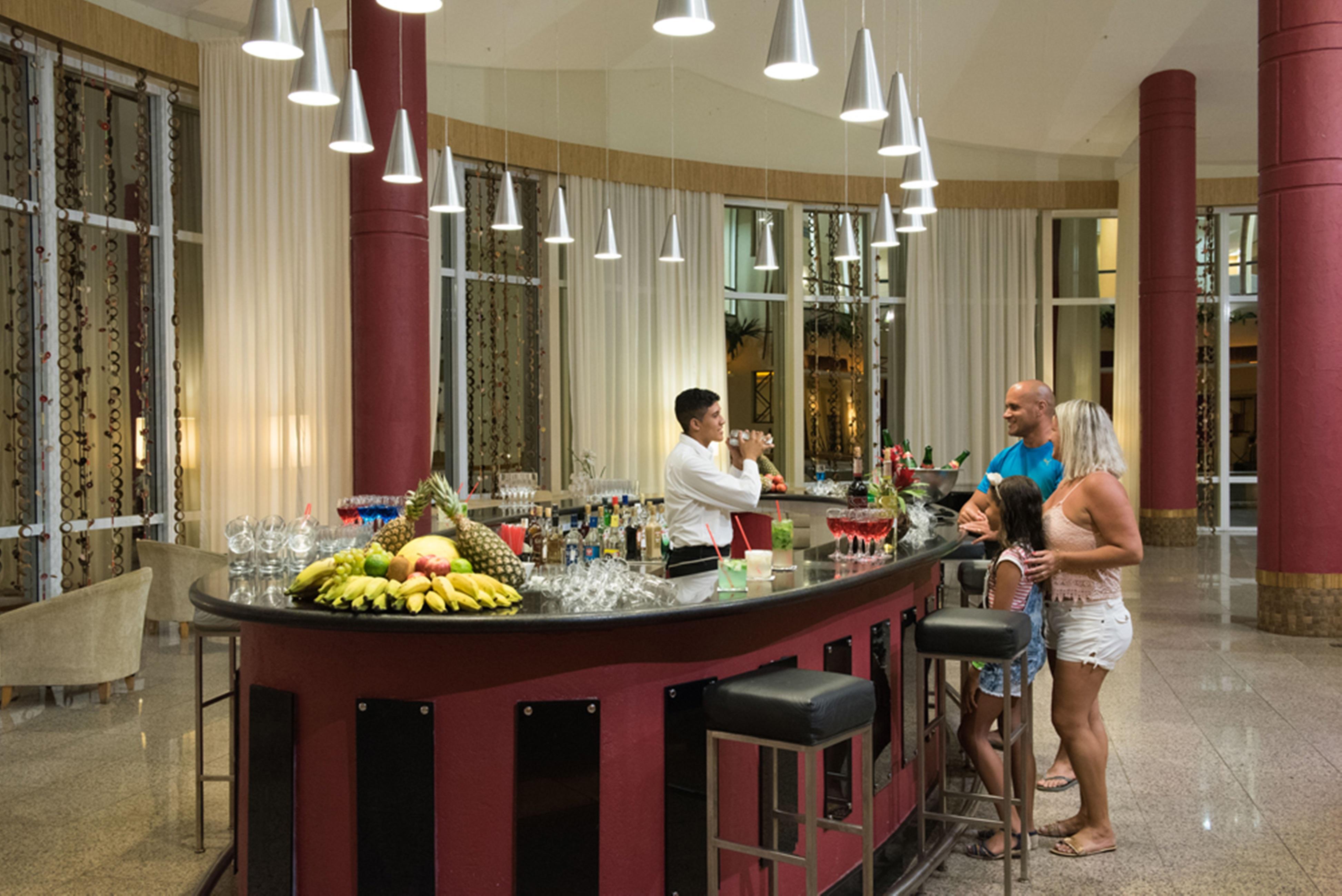 Vila Gale Eco Resort Angra Ангра-дус-Рейс Екстер'єр фото A bar at a resort