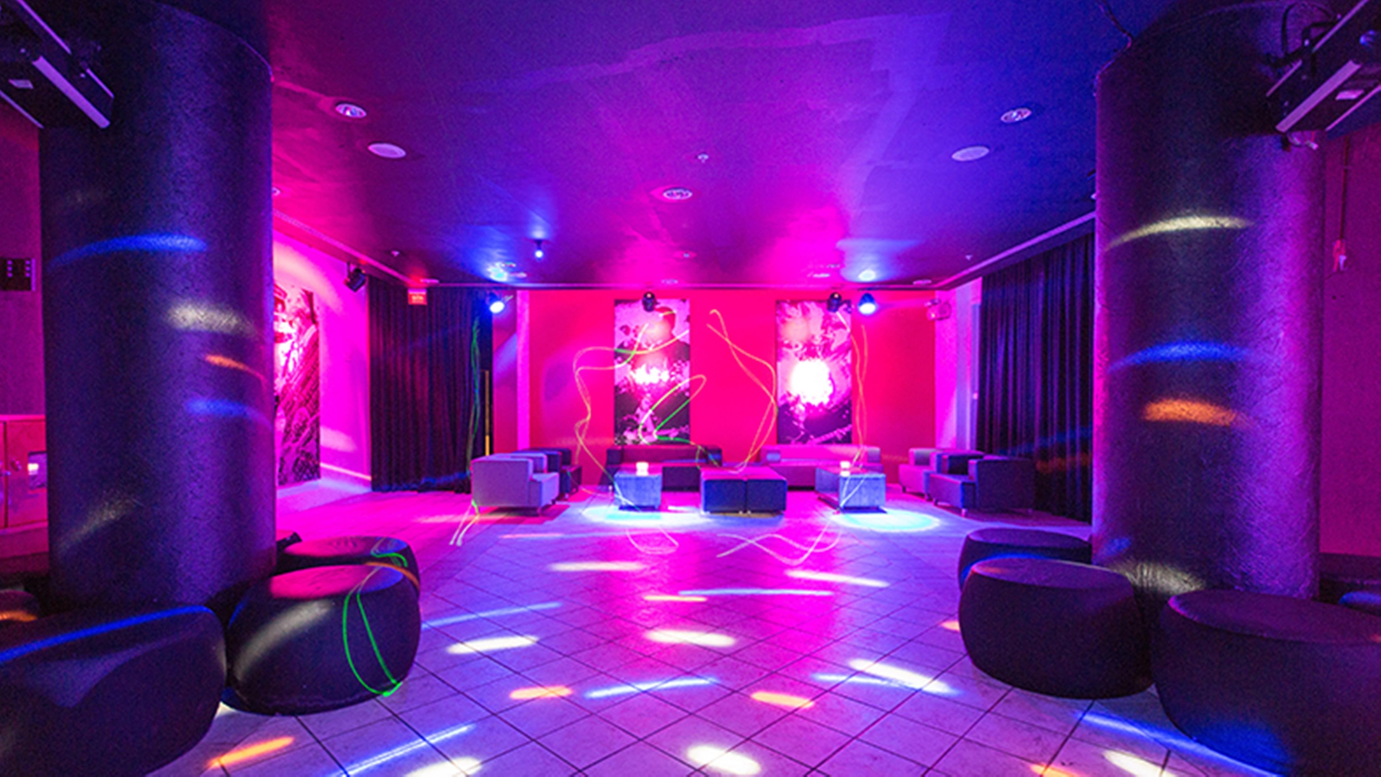 Vila Gale Eco Resort Angra Ангра-дус-Рейс Екстер'єр фото The interior of the nightclub