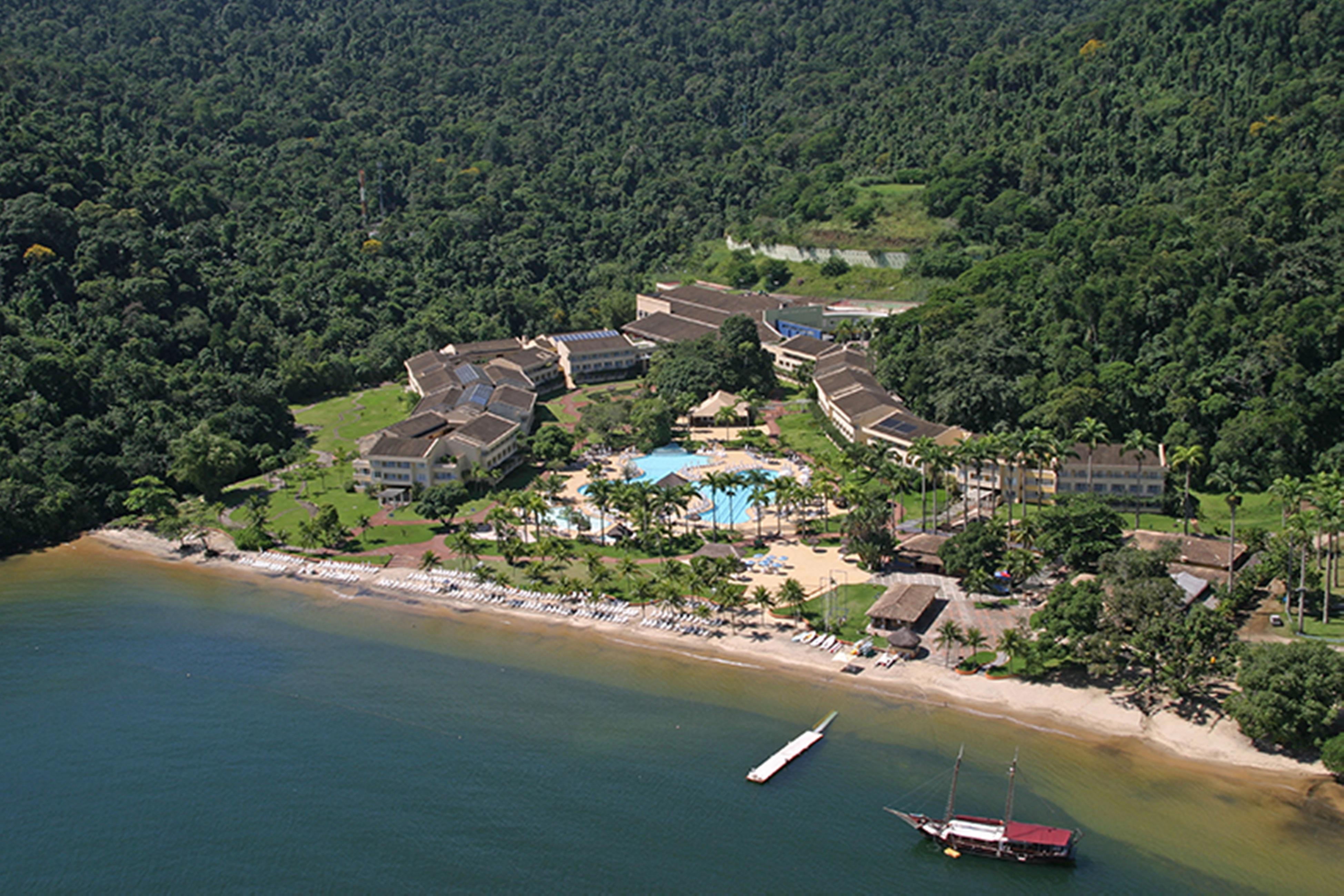 Vila Gale Eco Resort Angra Ангра-дус-Рейс Екстер'єр фото Aerial view of the resort